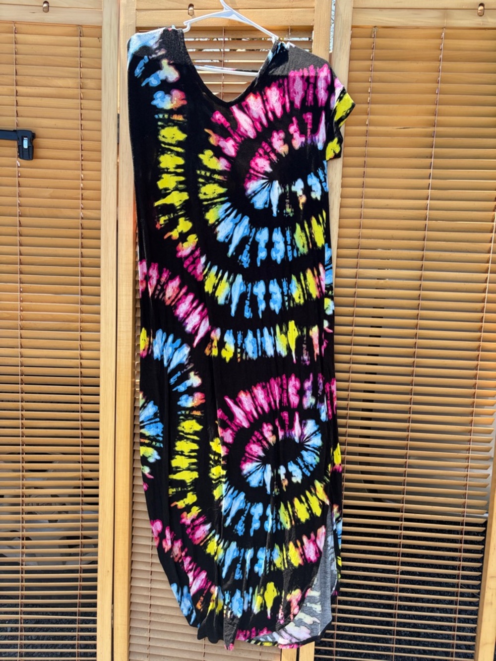 LuLaRoe Black Spiral Tie-Dye Maxi Dress in Pink, Blue & Yellow (XS BUT L)